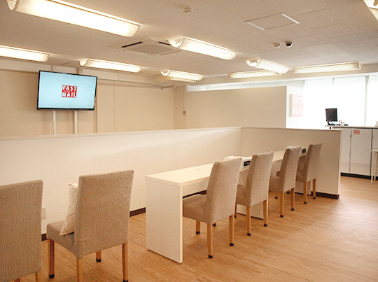 FASTNAIL 横浜店のサロンの様子