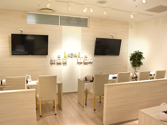 FASTNAIL 北千住マルイ店のサロンの様子