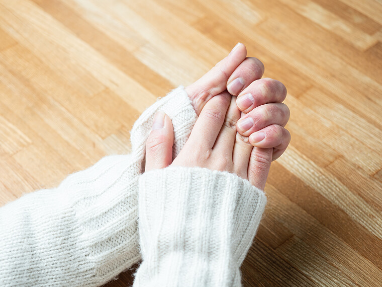 爪が薄くてもジェルネイルはできる？起きやすいトラブルと対策を解説